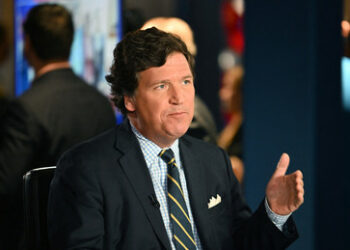 Tucker Carlson – wer hat ihn gefeuert und weshalb?