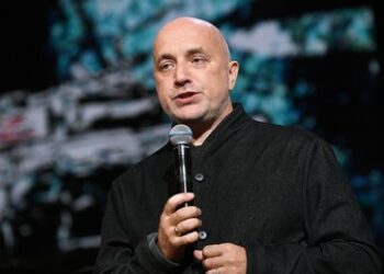 Wer ist der beim Sprengstoffanschlag verletzte Schriftsteller Sachar Prilepin?