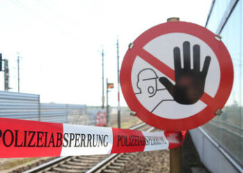 Zug überfährt bei Köln Arbeiter - Zwei Tote