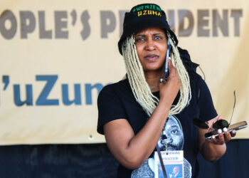 "#IStandWithRussia": Tochter von südafrikanischem Ex-Präsidenten bringt Twitter-Kampagne ins Rollen