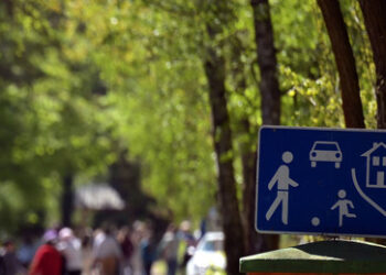 "Rassismus in Brandenburg" – wie man den Osten unten hält