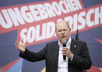 "Schlecht gelaunte" Bürger? Kanzler Scholz kassiert Buhrufe bei 1.-Mai-Auftritt in Koblenz