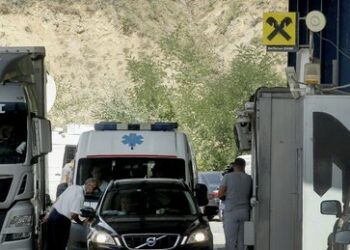 Eskalation im Kosovo: Pristina schließt Grenzen für serbische Waren und Fahrzeuge