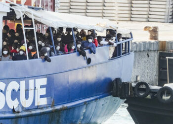 Fast 2.000 Flüchtlinge innerhalb von 48 Stunden auf Lampedusa eingetroffen