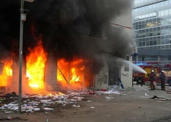 Frankreich: Welle der Gewalt schwappt nach Belgien, verantwortlicher Polizist wurde festgenommen