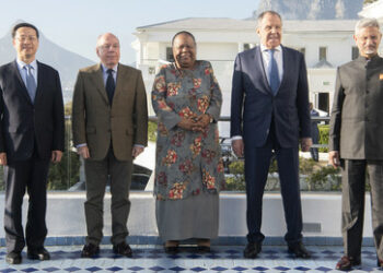 Lawrow traf sich mit BRICS-Vertretern: Gruppe diskutiert über Aufnahme von Saudi-Arabien und Iran