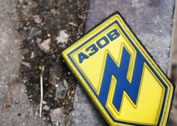 Nun ist es raus: Westliche Journalisten verstecken Nazi-Insignien ukrainischer Soldaten