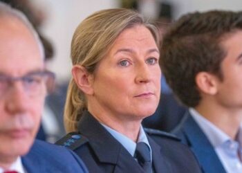 Polizei untersucht Auftritt in Uniform von Claudia Pechstein auf CDU-Konvent