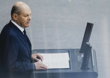 Regierungserklärung vor der Sommerpause: Sicherheit vor Wohlstand und Freiheit