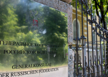 Schließung der russischen Konsulate: Die Bundesregierung greift in die Taschen der Russlanddeutschen