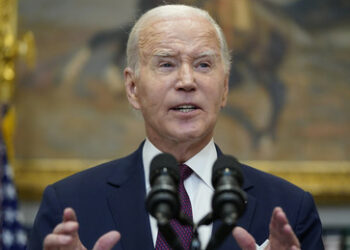 Seymour Hersh: Das "Versagen" der Ukraine ist ein großes Problem für Biden