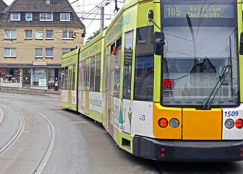 Teurer Nahverkehr: Laut FDP-Politiker Thomae sollen Arme "halt zu Fuß gehen"