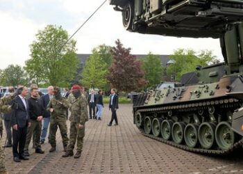 Ukrainische Niederlage in Panzerschlacht: Bergepanzer zerstört und von der Frontlinie abgezogen