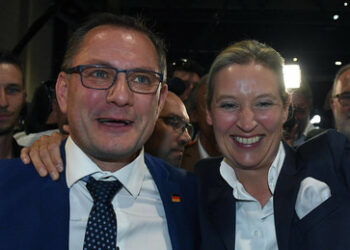 Umfrage: AfD überholt erstmals die SPD