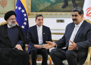 Venezuela und Iran unterzeichnen neue Abkommen in strategischen Bereichen