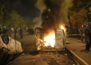 Weitverbreitete "Revolte" erfasst Frankreich