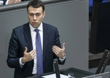 Der nächste SPD-Politiker rechtfertigt US-Lieferung von Streubomben an die Ukraine