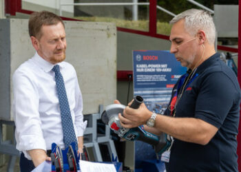 Eine Stunde länger arbeiten? Das ist keine Lösung, Herr Kretschmer!