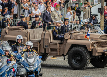 Frankreichs Tag der Leugnung: Fast jeder versteht, warum das Land in Proteste versunken ist