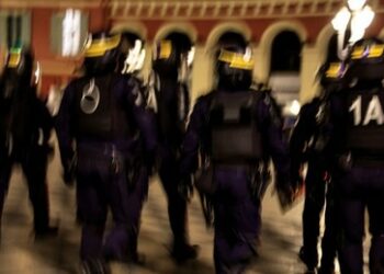 Französische Soldaten sollen Randalierer angegriffen haben