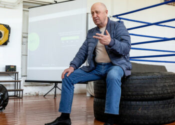 Gold, Waffen und Perücken: Fotos aus Prigoschins Villa aufgetaucht