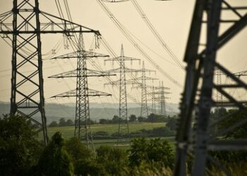 Journalist Eric Bonse: Nicht Habecks Heizungsgesetz ist das Problem, sondern der Industriestrompreis