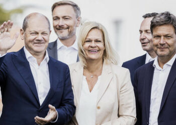 Jura-Professor Schwab: Wie verfassungstreu ist eigentlich die Bundesregierung?