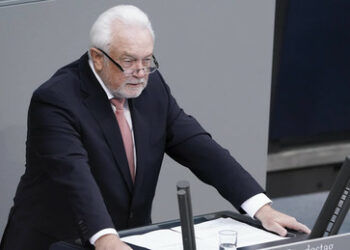 Kubicki fordert Aufarbeitung der Corona-Politik – Die Grünen verweigern sich