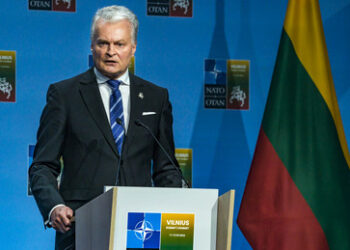 Litauens Präsident fordert dauerhafte NATO-Stützpunkte an Grenze zu Russland