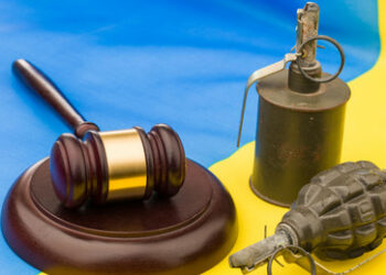 Medienbericht: Neonazi zündet Granaten im Kiewer Gericht und nimmt sich das Leben