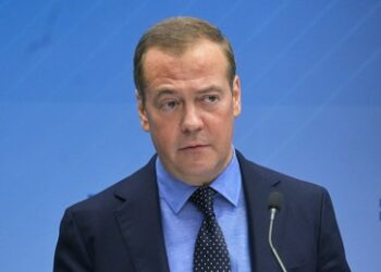 Medwedew: Ohne Waffenlieferungen an die Ukraine könnte Spezialoperation in einigen Tagen enden