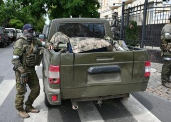 Russische Armee übernimmt Waffen und Ausrüstung von Gruppe Wagner