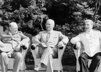 Warschau schäumt vor Wut: Putin hat Polen an Stalins Geschenk erinnert