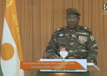 Abertausende bereit für Beitritt zur Armee: Niger warnt vor Militärintervention der ECOWAS