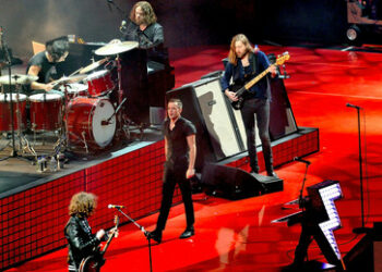 Buhrufe bei Konzert in Georgien: The Killers holen Schlagzeuger aus Russland auf die Bühne