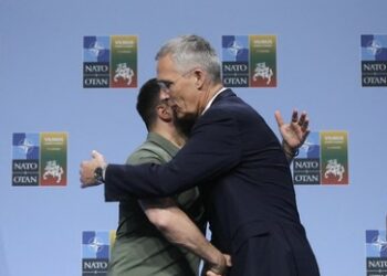 Doch kein "Land für Frieden": NATO-Stabschef entschuldigt sich für Friedensvorschlag