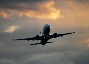 Finnland und Estland gewähren Durchflug dreier russischer Flugzeuge wegen Unwetters