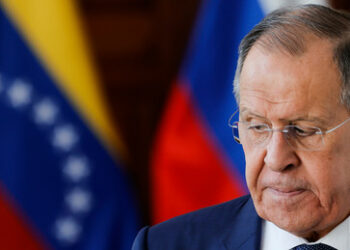 Lawrow vor BRICS-Gipfel: "Weltgemeinschaft ist Erpressung der westlichen Eliten überdrüssig"