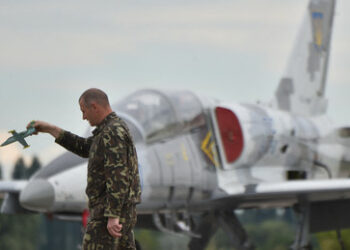 Medien: Kiew muss nach russischen Angriffen eilig Waffen und Personal verlagern