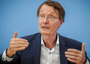 Neue Dokumente belegen Lauterbachs Pläne zur Umsetzung einer Angstkampagne für Jugendliche