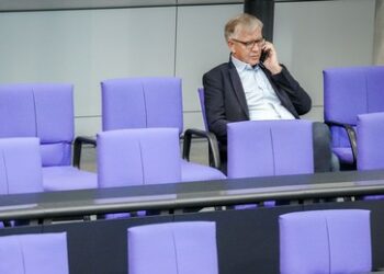 Regierungstreu bis in den Tod ‒ Bartsch geht, linkes Siechtum bleibt