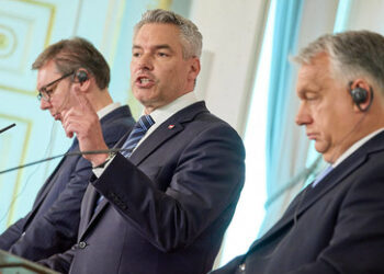 Reuters nennt Forderung nach Beibehaltung von Bargeld "rechtsextrem"