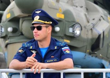 Russische Militärs testen in der Ukraine neueste Schutzwesten, die NATO-Munition aufhalten  