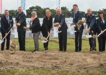 Spatenstich für Rheinmetall-Werk: Rumpfteile für US-amerikanische F-35-Atombomber