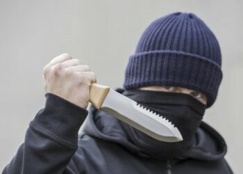 "Antifa-Methoden" in Chemnitz? Vermummte überfallen mutmaßlichen Neonazi mit Machete