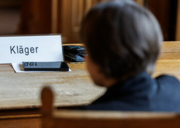 "Etappensieg": Gericht bezweifelt, dass AstraZeneca ausreichend über Impfschäden informierte