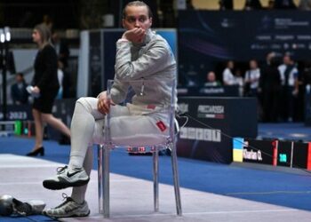 "Provozierte mit Handschlag" – Rada-Abgeordnete fordern Disqualifizierung russischer Fechterin