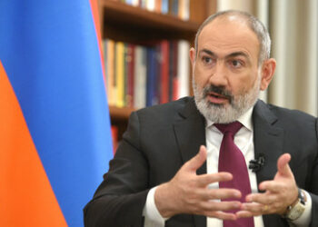 Armeniens Regierungschef in "Politico"-Interview: Jerewan kann sich nicht mehr auf Moskau verlassen