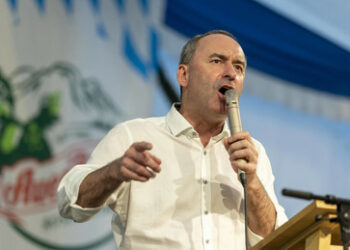 Bayernwahl: Freie Wähler im Umfragehoch – CSU stürzt ab