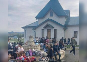 Bergkarabach: Tausende Armenier suchen Schutz bei russischen Friedenstruppen